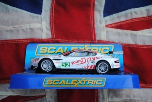 ScaleXtric C3196  Aston Martin DBR9 